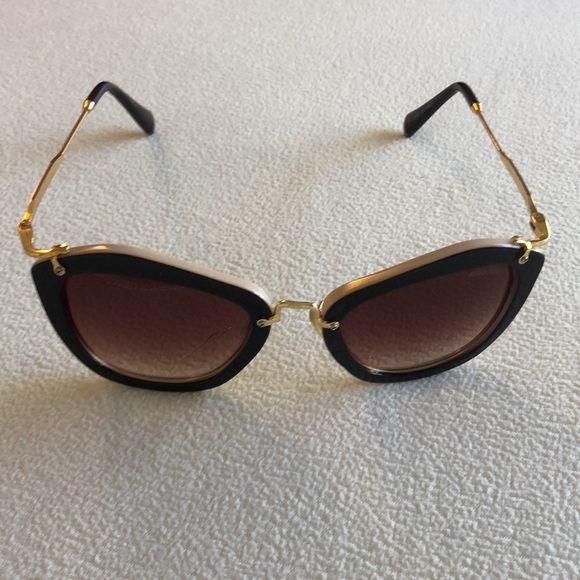 Miu Miu cat eye sunglasses - Picture 7 of 9